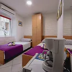 And Old Town Apartman *