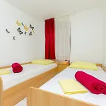 And Old Town Apartment *