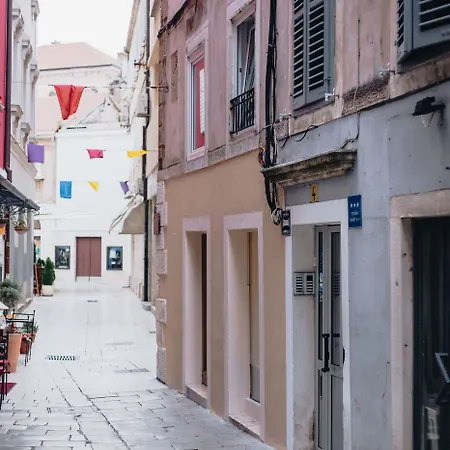 And Old Town Apartamento Split